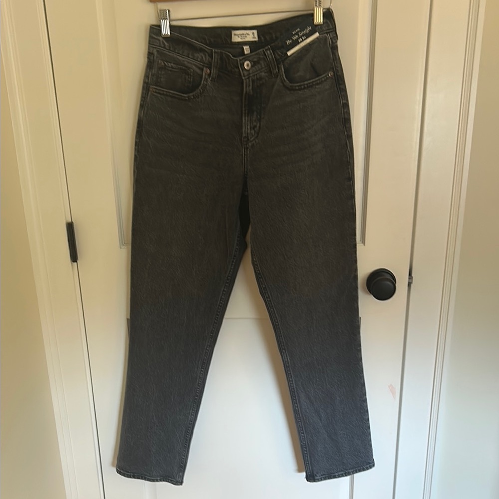 Abercrombie curve love mid-rise straight leg jeans